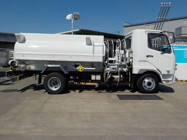 Mitsubishi Fuso Fighter 6