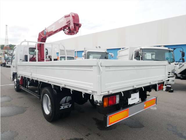 Isuzu Elf 4