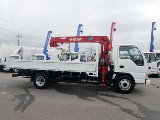 Isuzu Elf 7