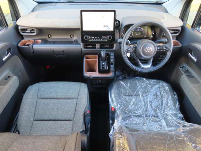 Toyota Sienta 2