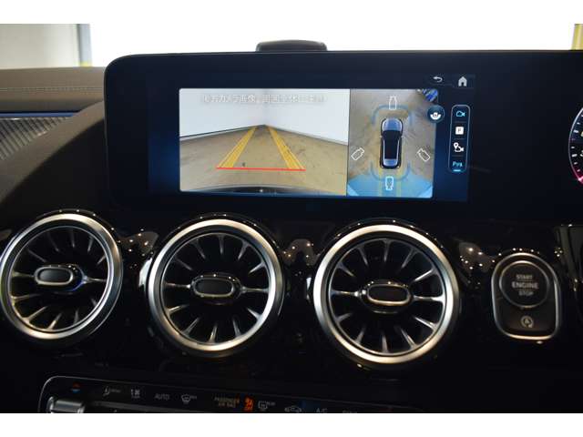 Mercedes-Benz GLA-Class 12