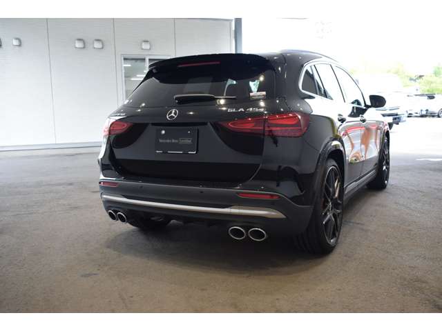 Mercedes-Benz GLA-Class 2