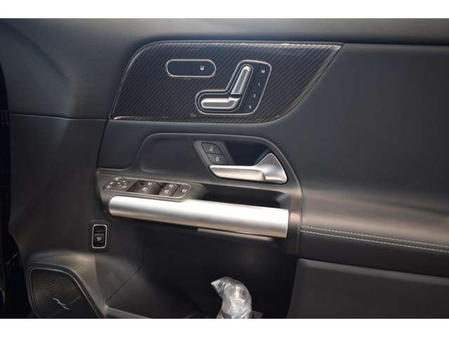 Mercedes-Benz GLA-Class 7