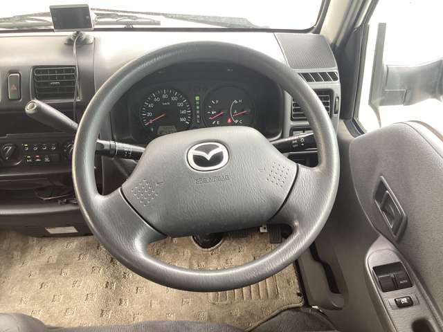 Mazda Bongo Truck 9