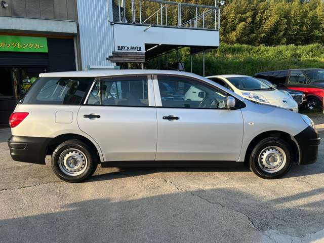 Nissan AD 5
