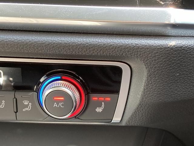Audi Q3 11