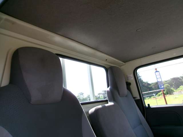 Isuzu Elf 9