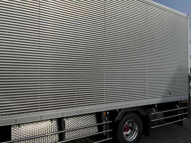 Mitsubishi Fuso Canter 4