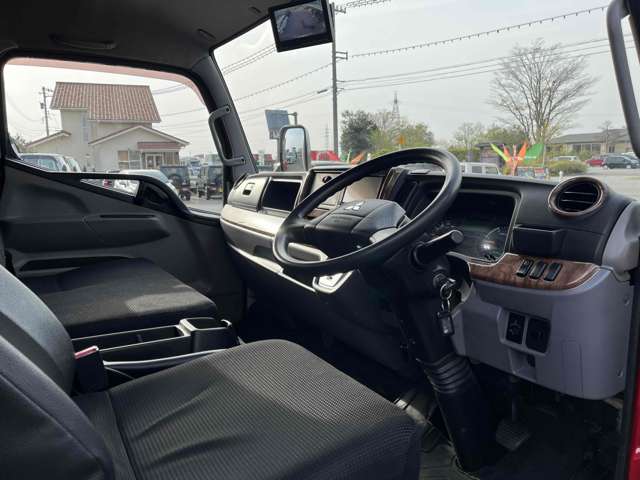 Mitsubishi Fuso Canter 9