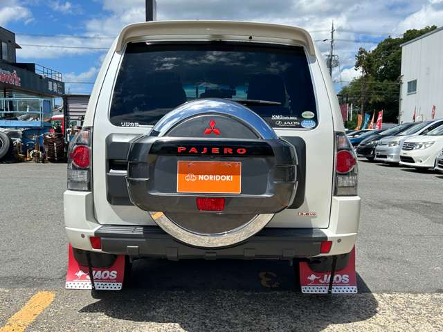 Mitsubishi Pajero 12