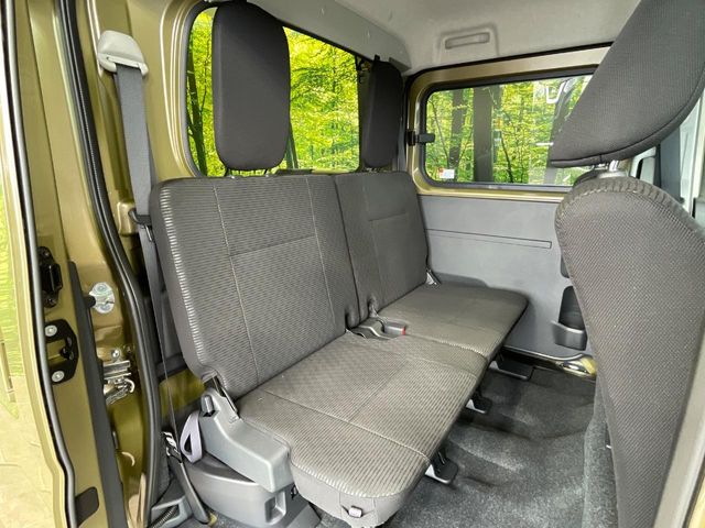 Daihatsu Hijet Deck Van 9