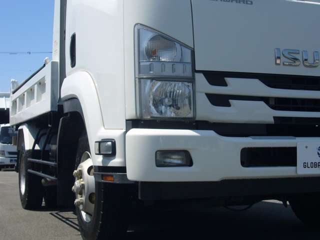 Isuzu Forward 9