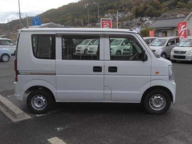 Nissan NV100 Clipper 6