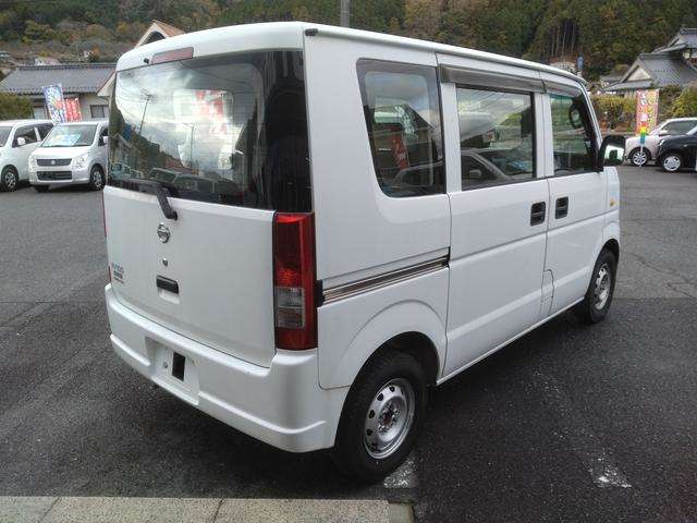 Nissan NV100 Clipper 10