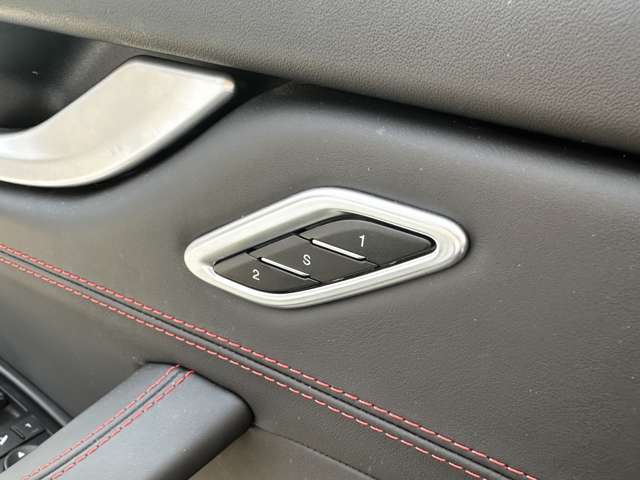 Maserati Levante 11