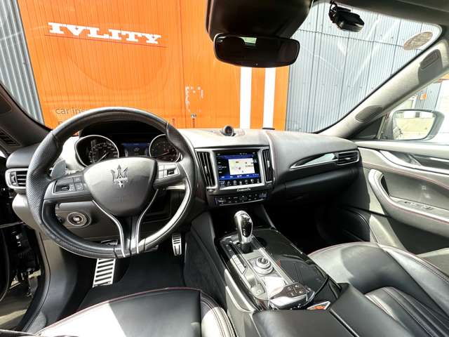 Maserati Levante 12
