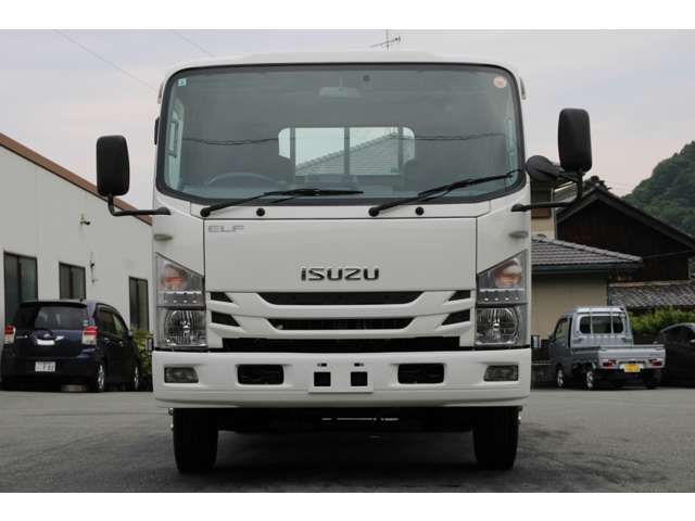 Isuzu Elf 2
