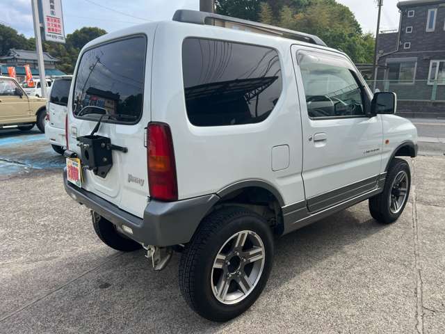 Suzuki Jimny 6