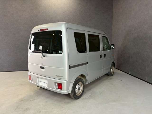 Suzuki Every 8