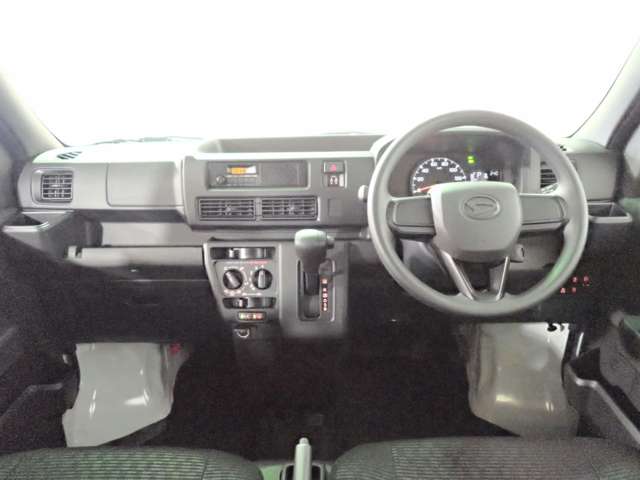 Daihatsu Hijet Cargo 3