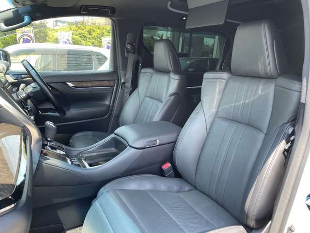 Toyota Alphard 11