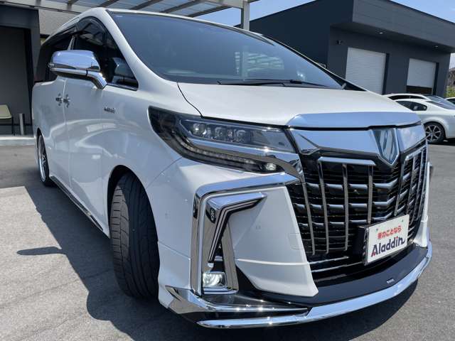 Toyota Alphard 2
