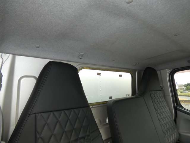 Mitsubishi Fuso Canter 13