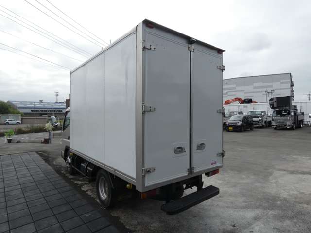 Mitsubishi Fuso Canter 8