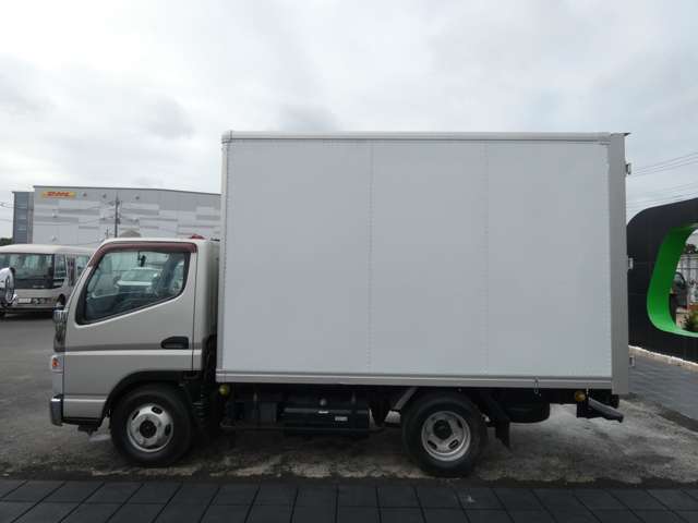 Mitsubishi Fuso Canter 9