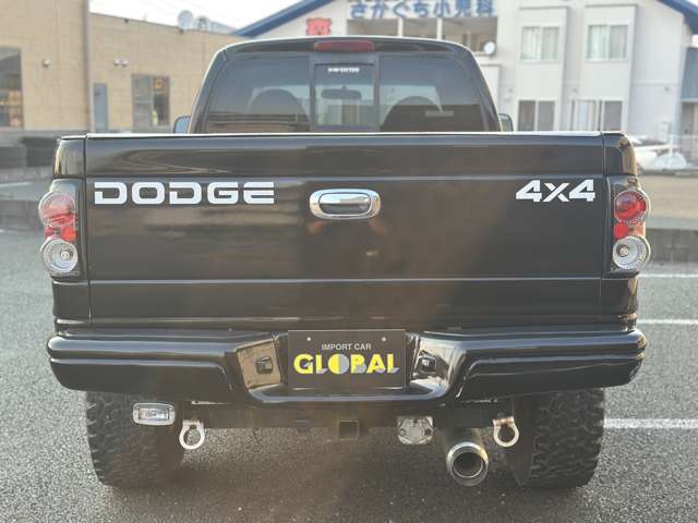 Dodge Dakota 3
