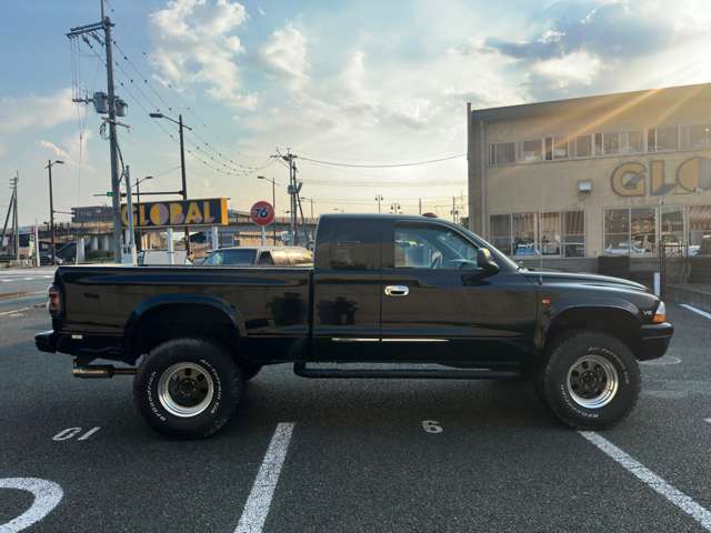 Dodge Dakota 4