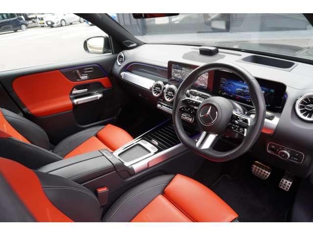 Mercedes-Benz GLB 11