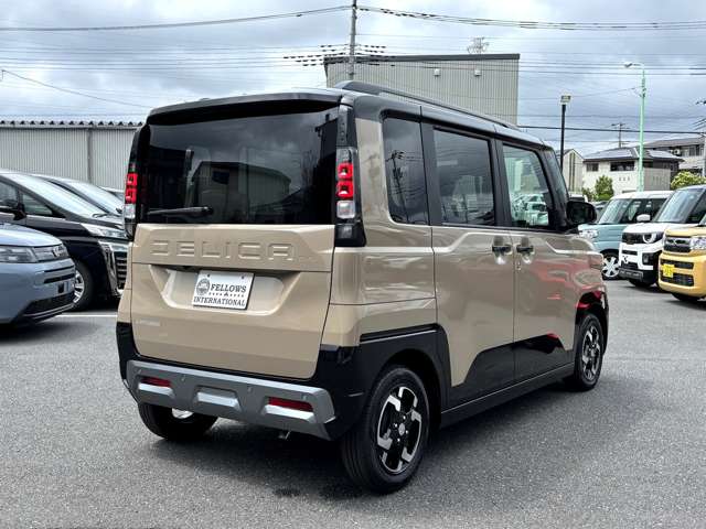 Mitsubishi Delica Mini 9