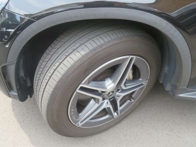Mercedes-Benz GLC 10