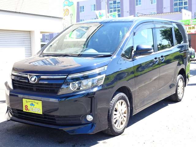 Toyota Voxy 12