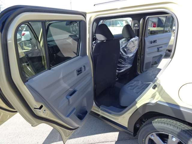 Daihatsu Taft 9