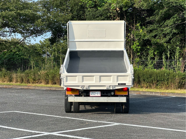 Isuzu Forward 11