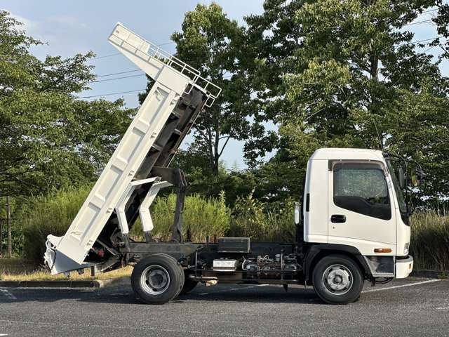 Isuzu Forward 4