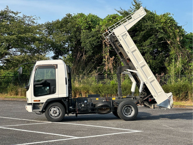 Isuzu Forward 5