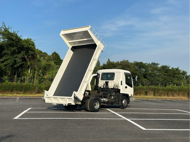 Isuzu Forward 8