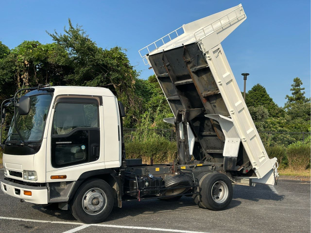 Isuzu Forward 9
