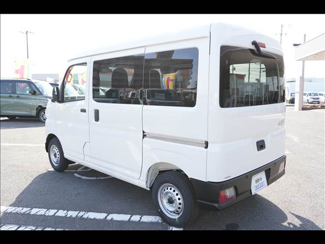 Daihatsu Hijet Cargo 8