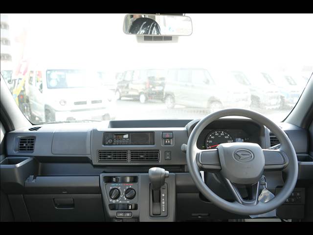 Daihatsu Hijet Cargo 10