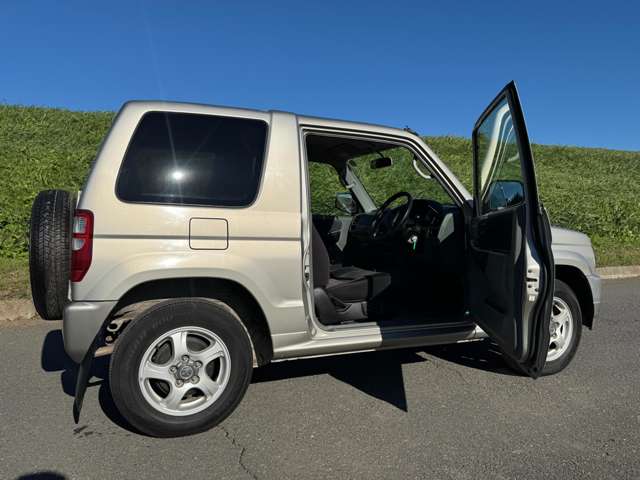 Mitsubishi Pajero Mini 12
