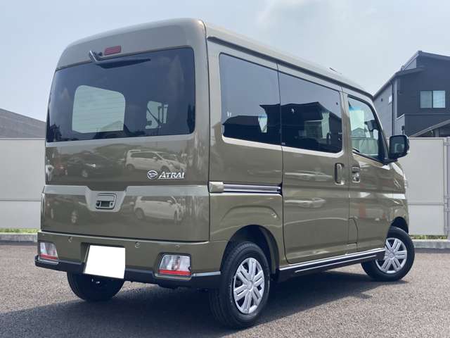 Daihatsu Atrai 7