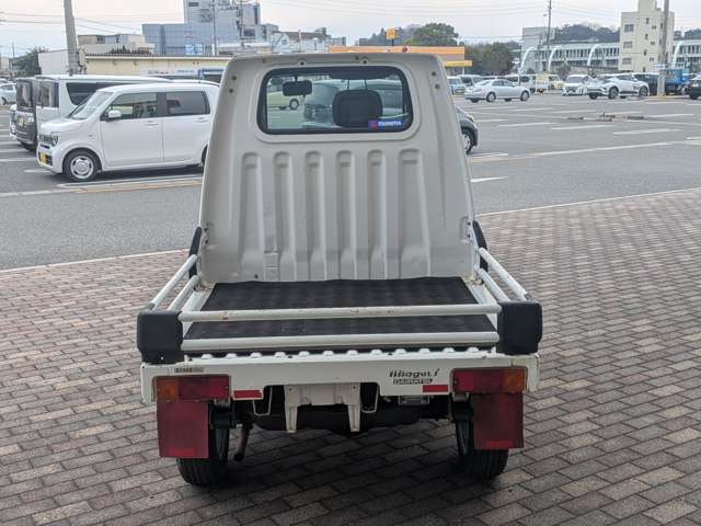 Daihatsu Midget II 7