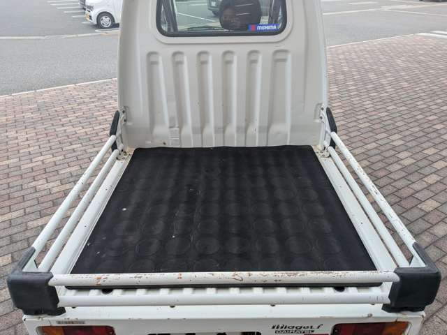 Daihatsu Midget II 10