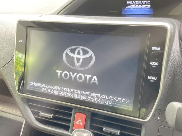 Toyota Esquire 5
