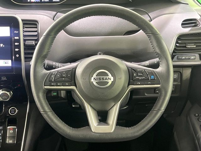Nissan Serena 11