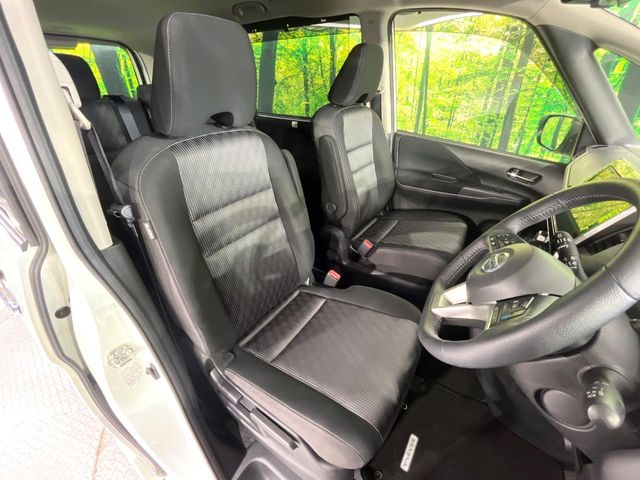 Nissan Serena 8